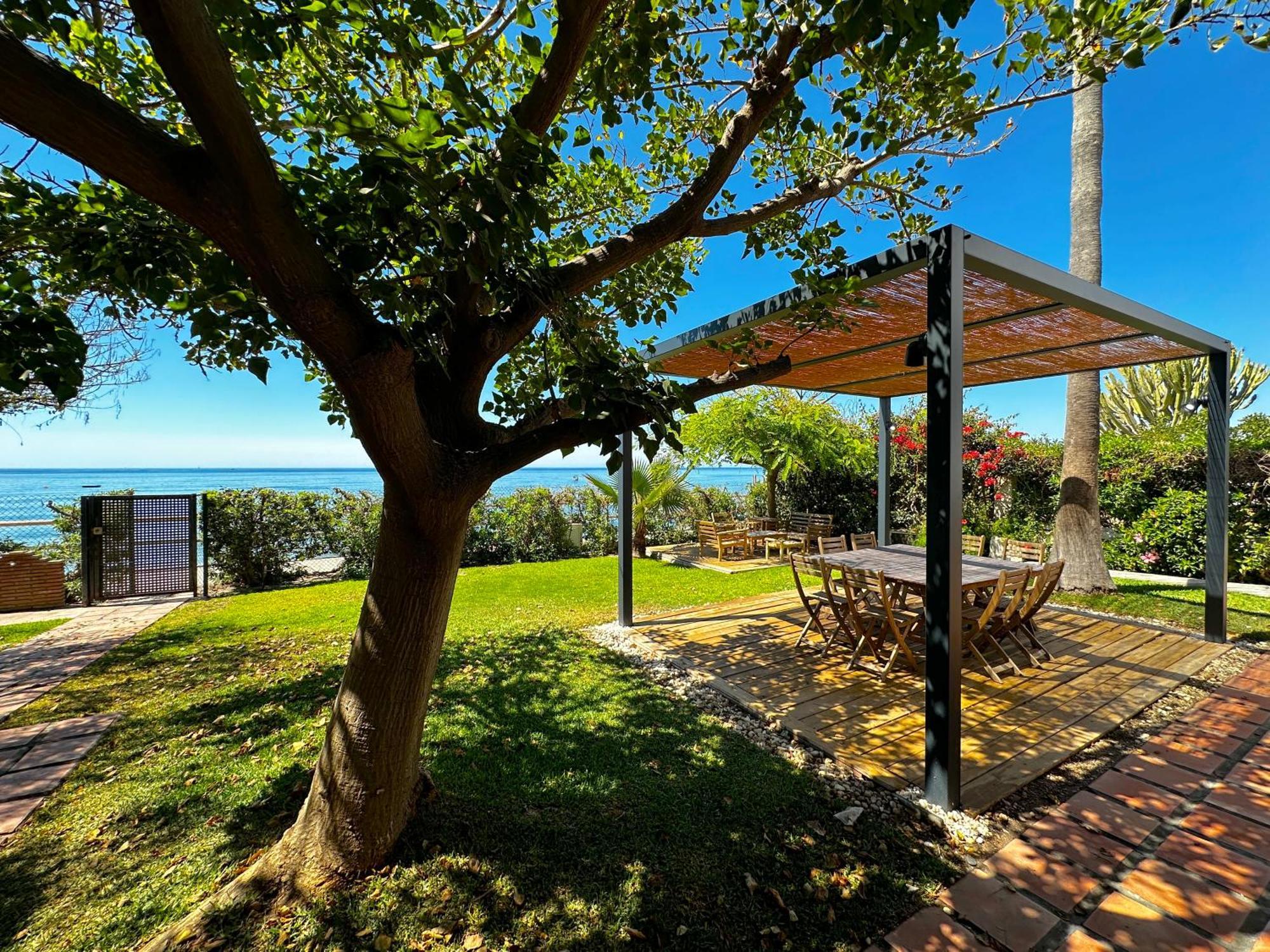 Villa Alboran Beachfront 9Pax Torre de Benagalbon Exterior foto